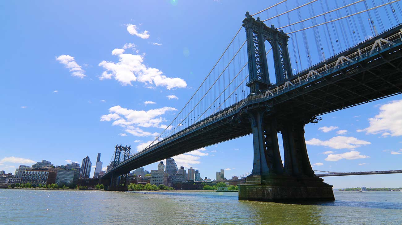 Manhattan Bridge sightseeing cruise